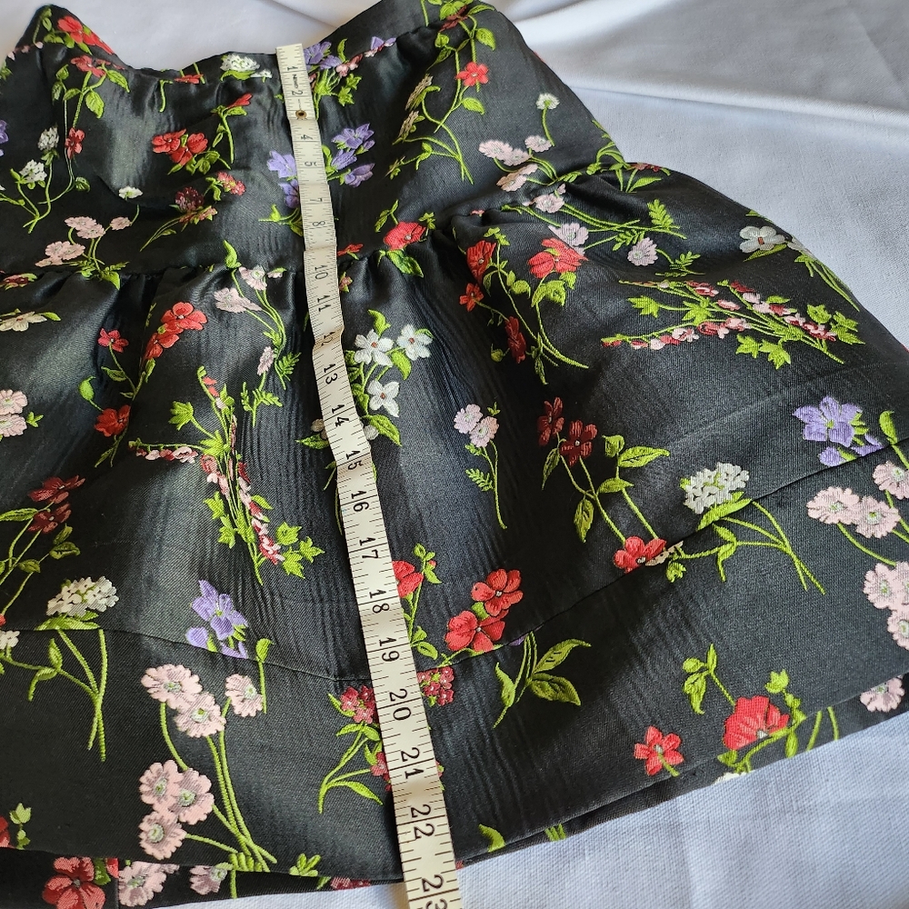 OSCAR DE LA RENTA I S (16Y) Embroidered Floral Skirt - Picture 6 of 9